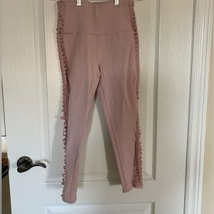 ALO crop leggings